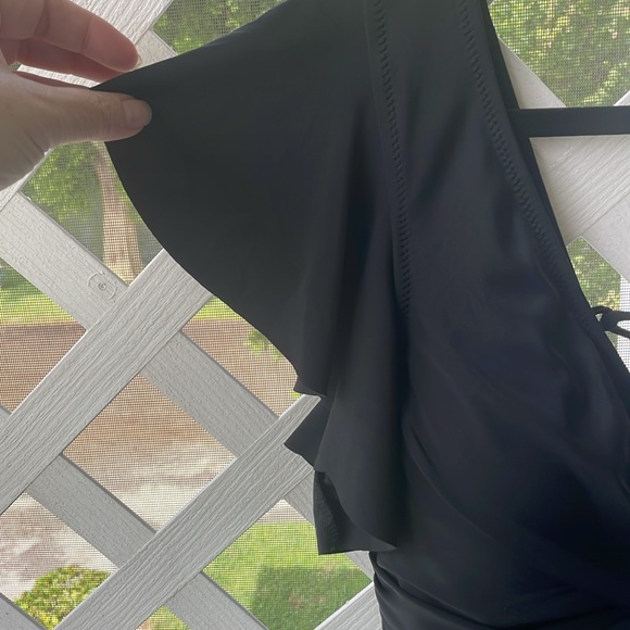 Blooming Jelly V-Neck Lace-Up Back Ruffle Sleeve Swimsuit - Picture 8 of 13